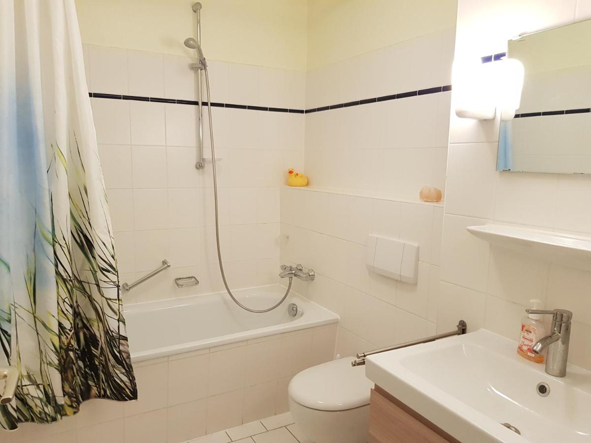 Ferienwohnung 5 Im Strandhaus Lobbe Eksteriør billede