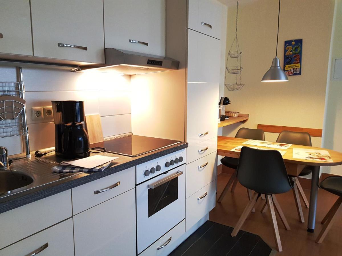 Ferienwohnung 5 Im Strandhaus Lobbe Eksteriør billede