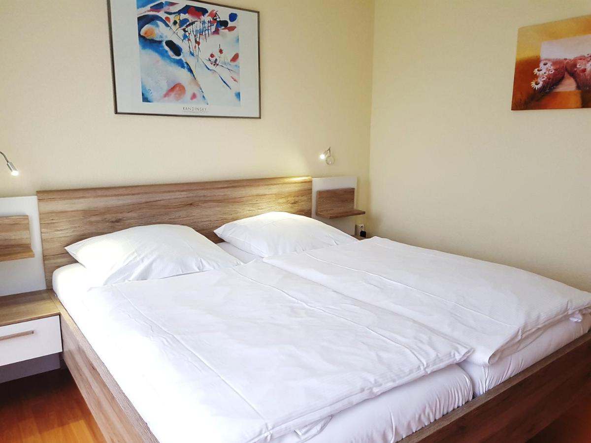 Ferienwohnung 5 Im Strandhaus Lobbe Eksteriør billede