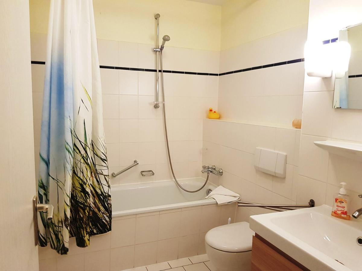Ferienwohnung 5 Im Strandhaus Lobbe Eksteriør billede